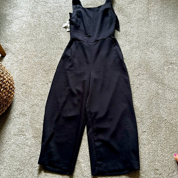 Artizia jumpsuit with a tie back - Picture 1 of 5